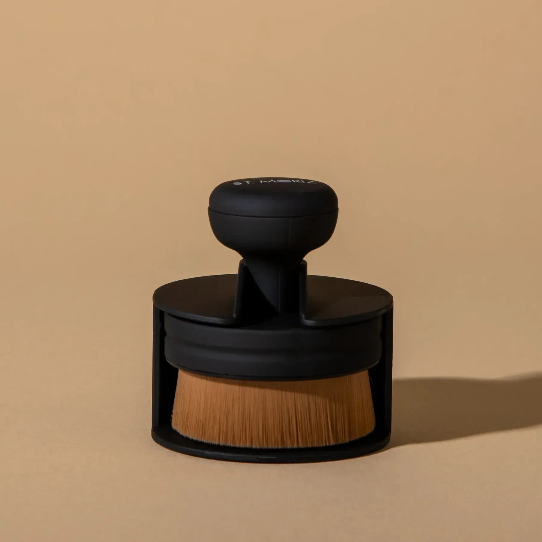 shchitka-dlia-nanesennia-avtozasmahy-st.-moriz-self-tanning-applicator-brush-holder-14620542832646